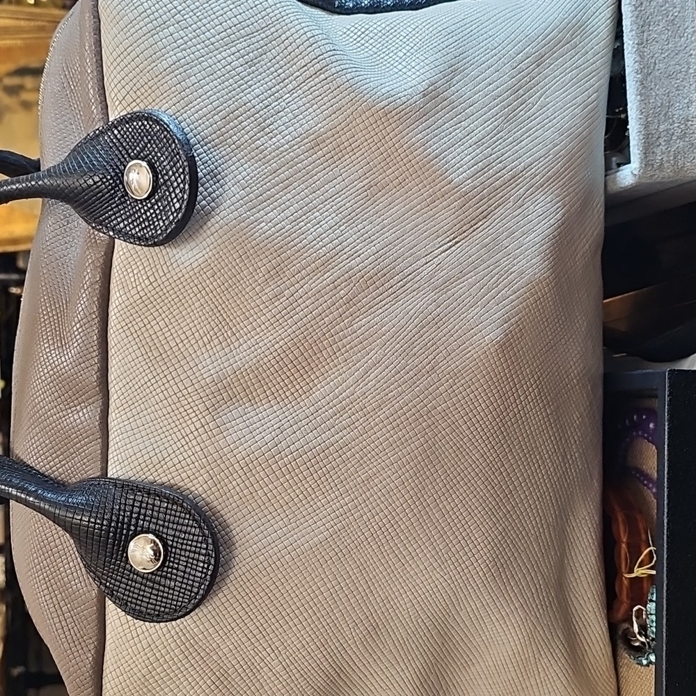 Longchamp Weekend Bag - Picture 7 of 16